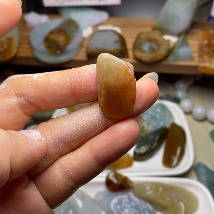 翡翠未镶嵌颈饰天然