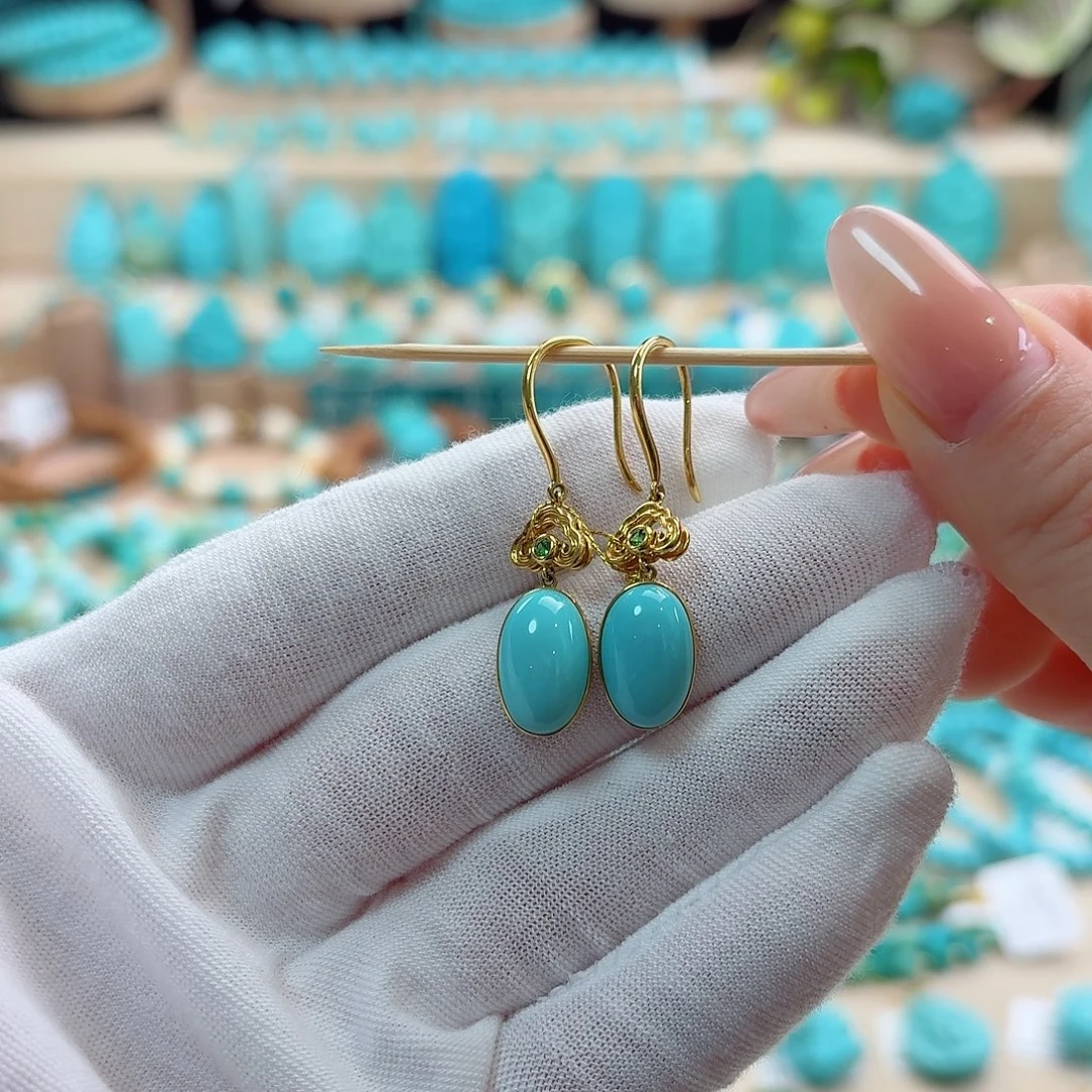 绿松石18K金镶嵌珠宝奇石