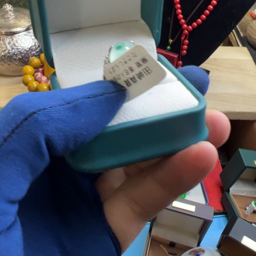 金银珠宝玉石镶嵌的盏