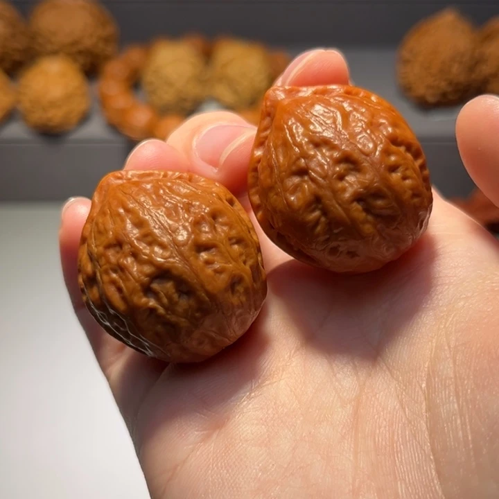 文玩核桃把件糖三角734