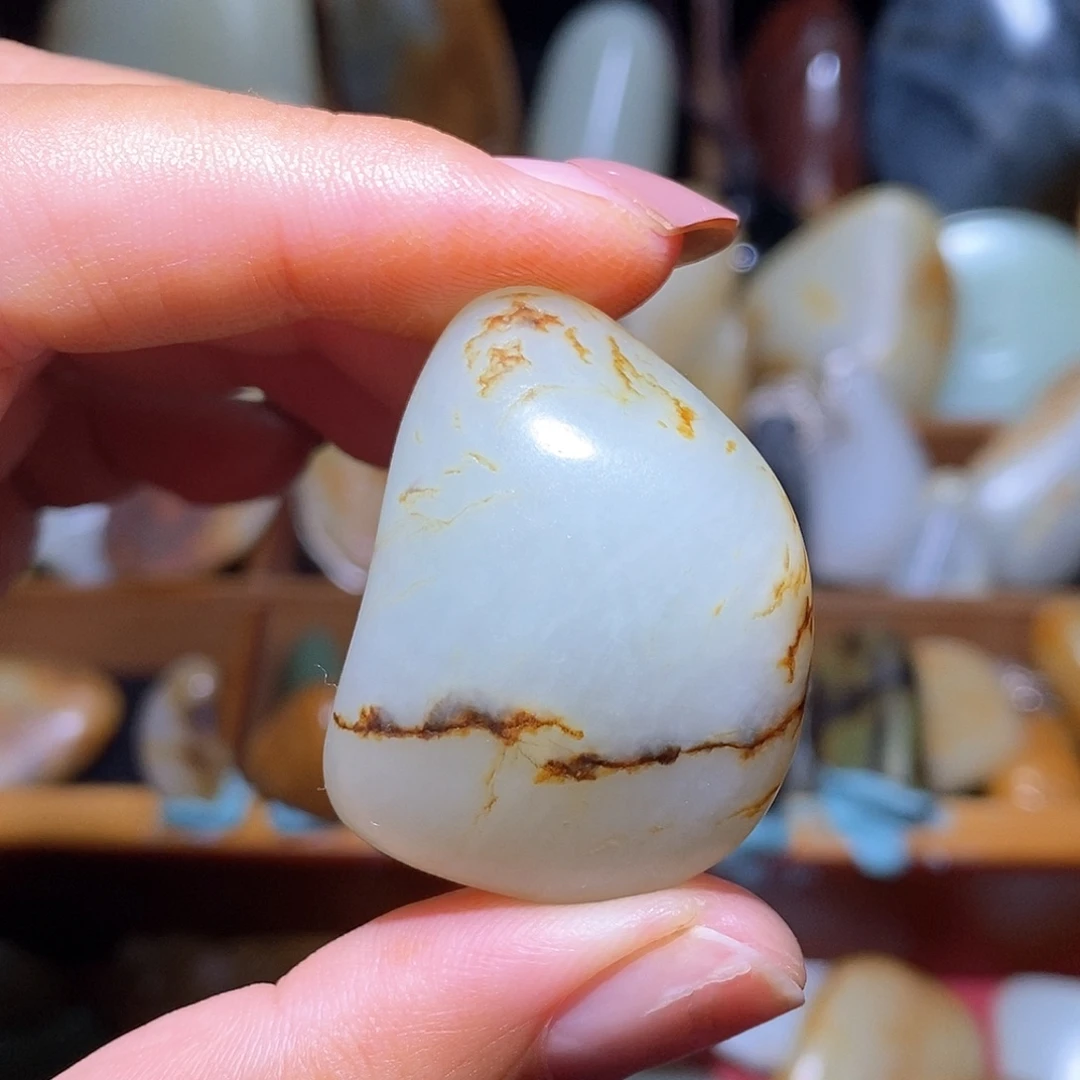 颈饰未镶嵌和田玉（子料）