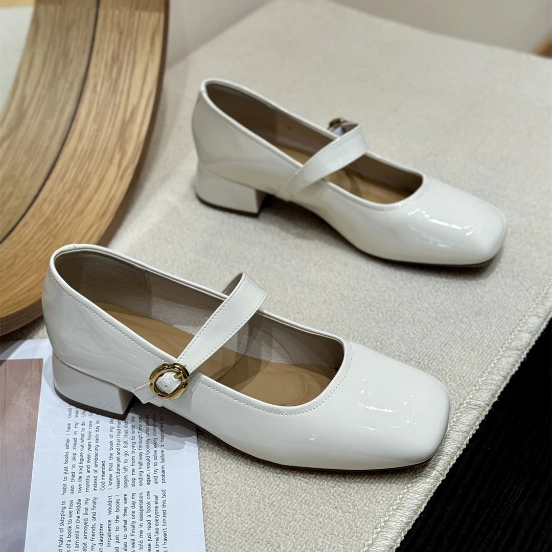 韩版气质中跟玛丽珍小皮鞋女2025新款夏季粗跟浅口名媛风漆皮单鞋