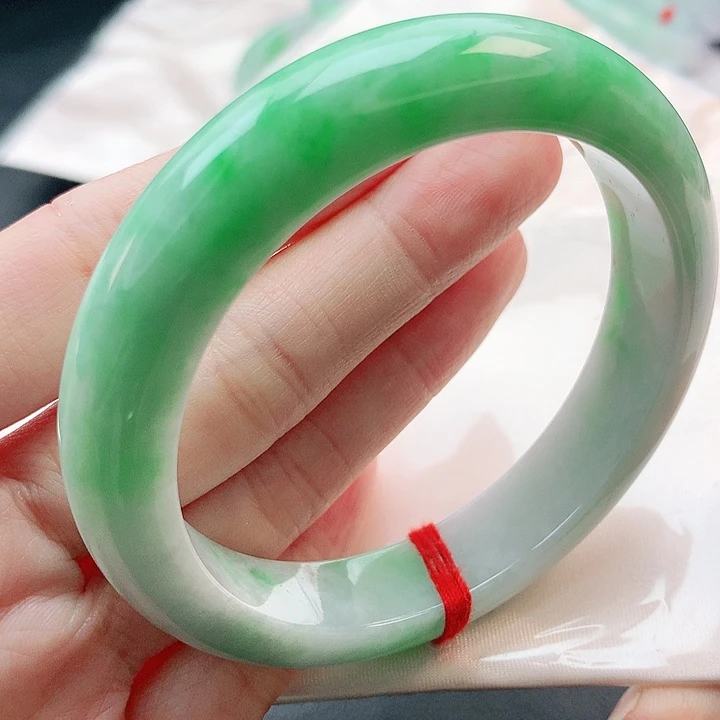 翡翠手镯未镶嵌58圈口882569