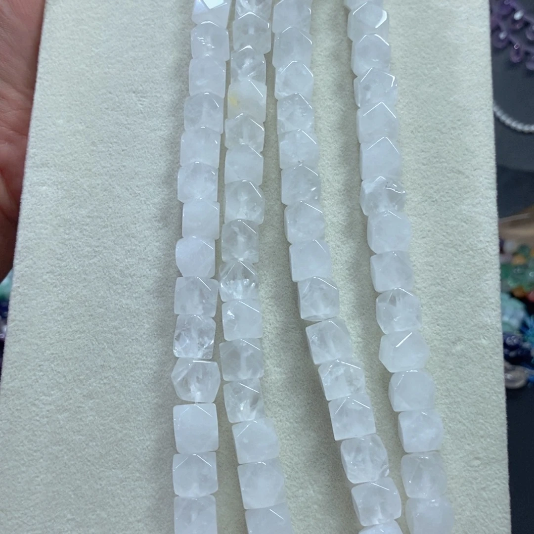 玛瑙/玉髓未镶嵌珠宝半成品天然白水晶八角切一条卡10mm20颗