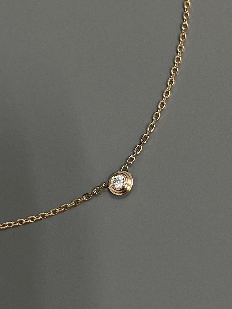 18k金钻石飞碟项链