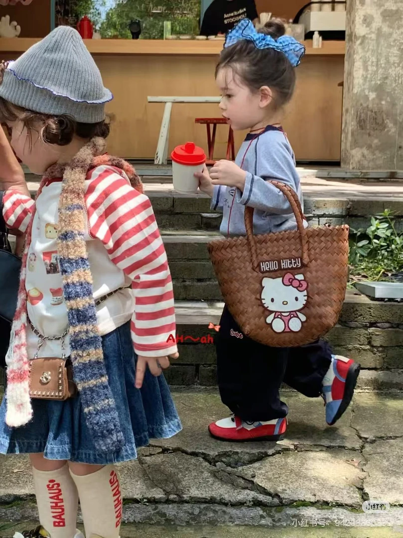 （001-200)2025年长袖女童韩版加绒加厚百搭卫衣打底圆领洋气小童