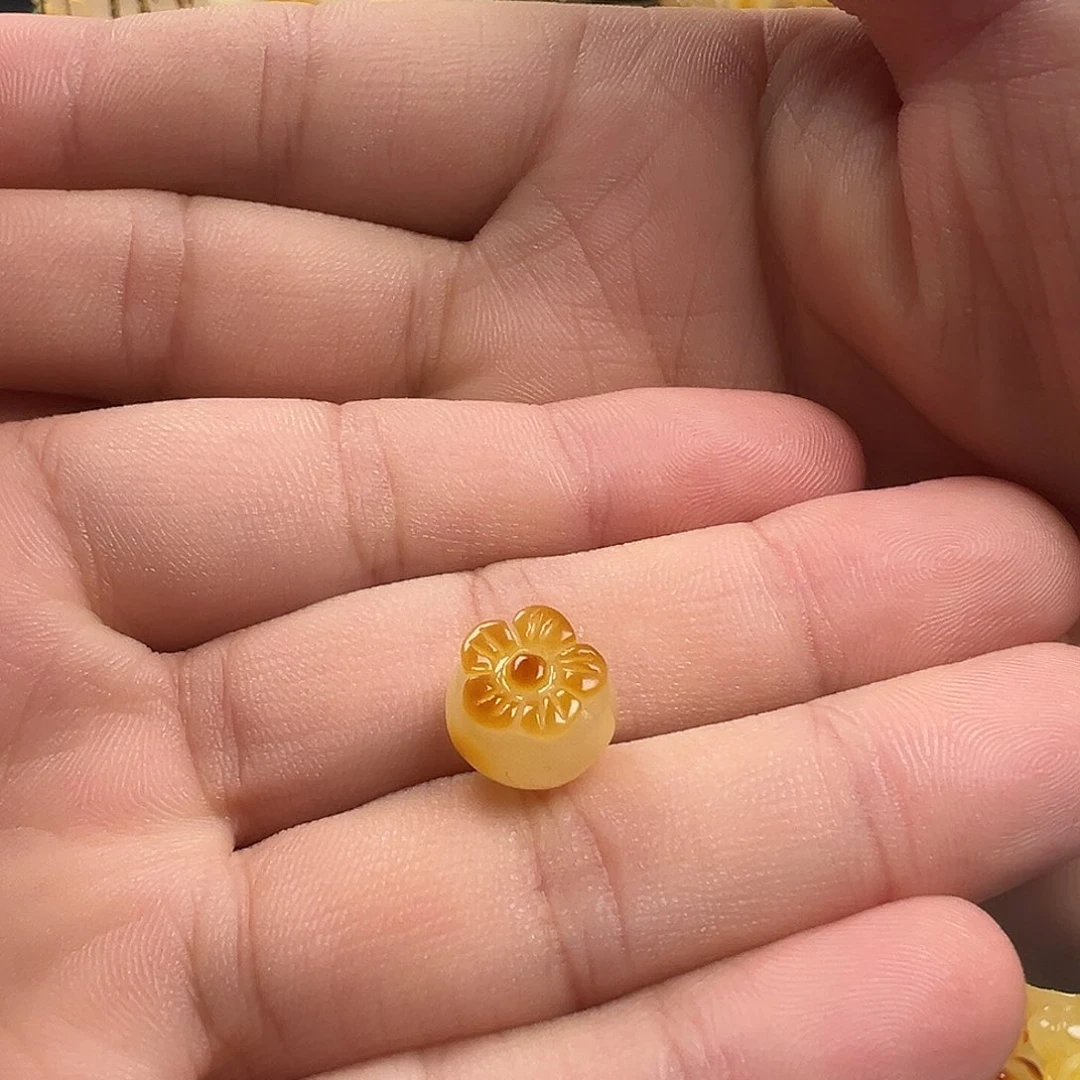 蜜蜡颈饰未镶嵌柿柿如意提溜吊坠