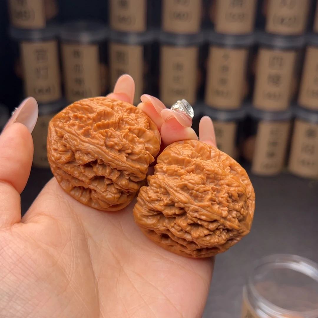 月***牙文玩核桃吊坠大粗筋