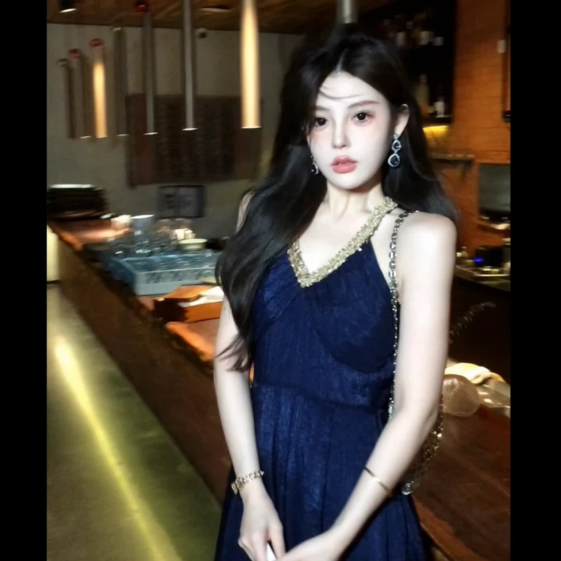 大璐●【落日人鱼湾】气质小香编制V领挂脖高级感连衣裙DLX5LYQ2907