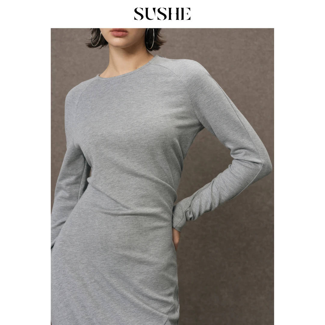 束皙SUSHE 椿序 极简ROW风不对称收腰灰色长款修身针织秋冬连衣裙