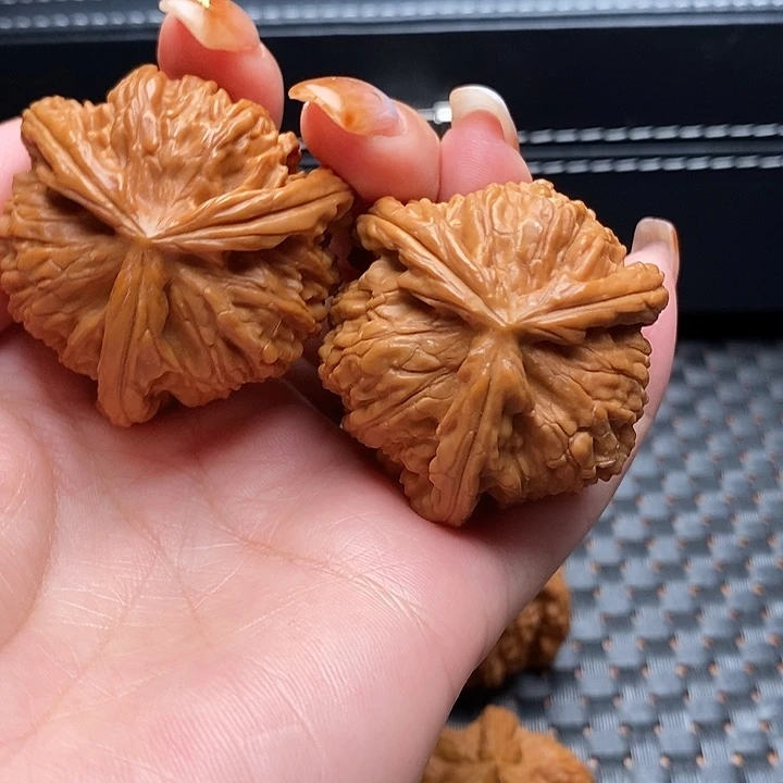 锋***起吊坠文玩核桃42尺