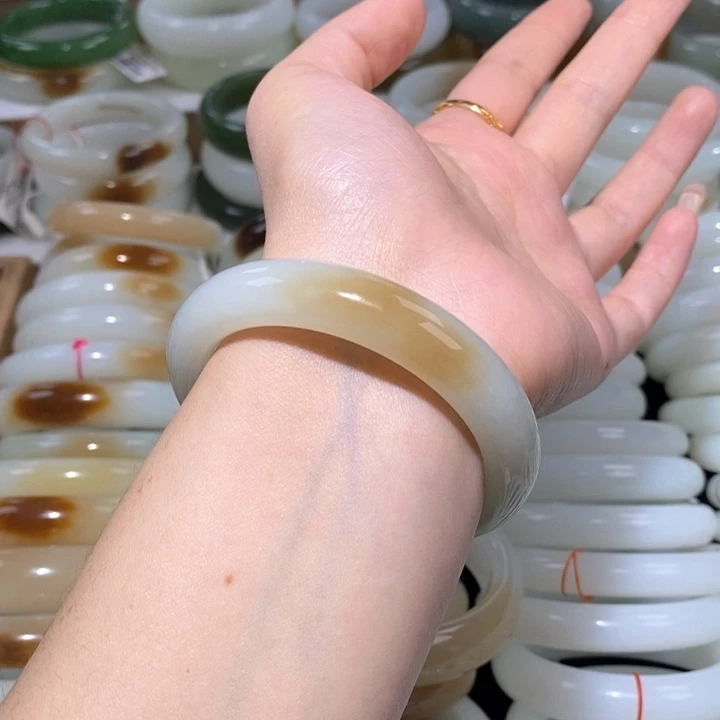 和田玉手镯未镶嵌糖青镯54