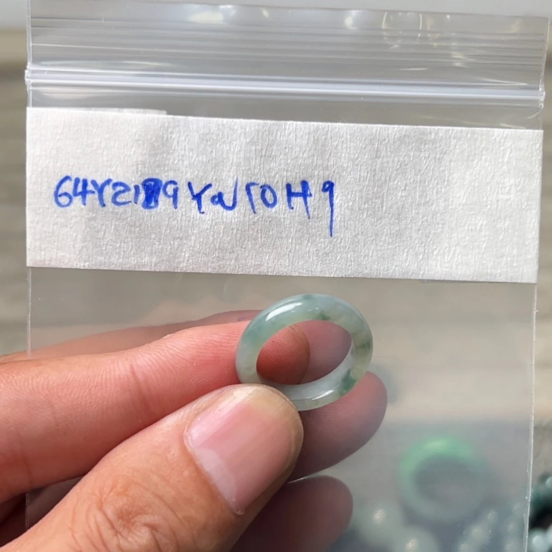 定制翡翠未镶嵌圈口9