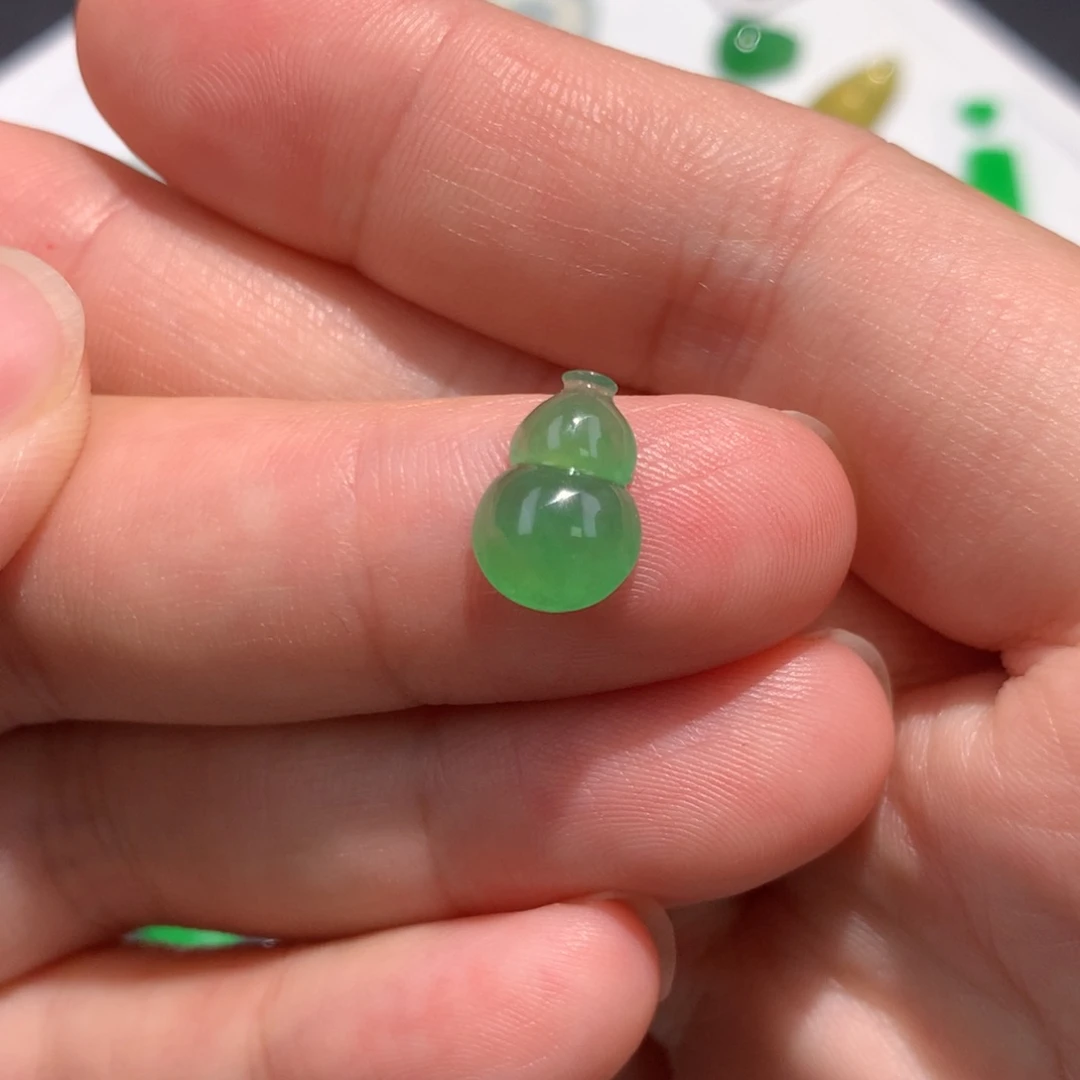 翡翠裸石翡翠葫芦