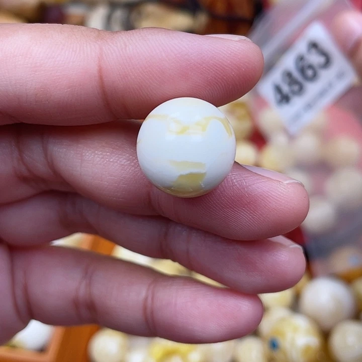 蜜蜡未镶嵌珠宝奇石15.8