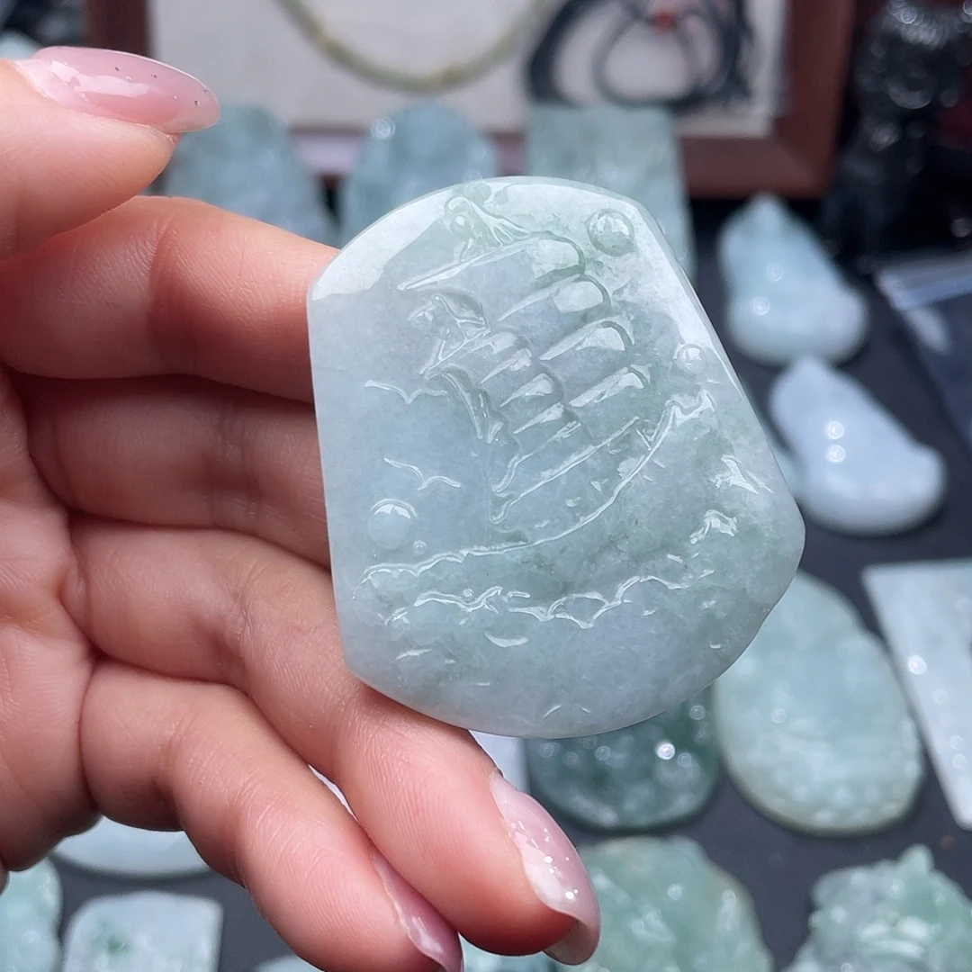 翡翠未镶嵌颈饰翡翠