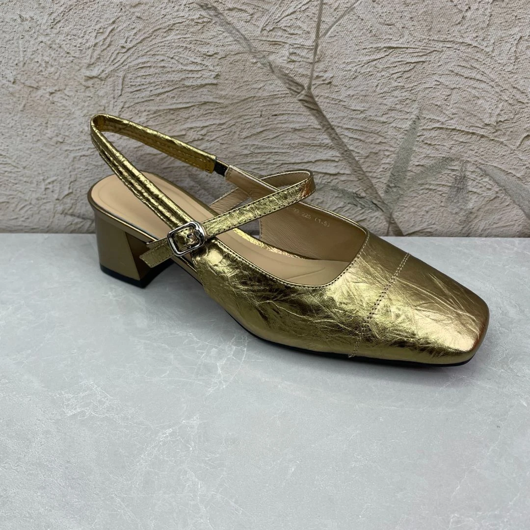 凉鞋女 (牛皮) 89962-99(孤品) e区38码