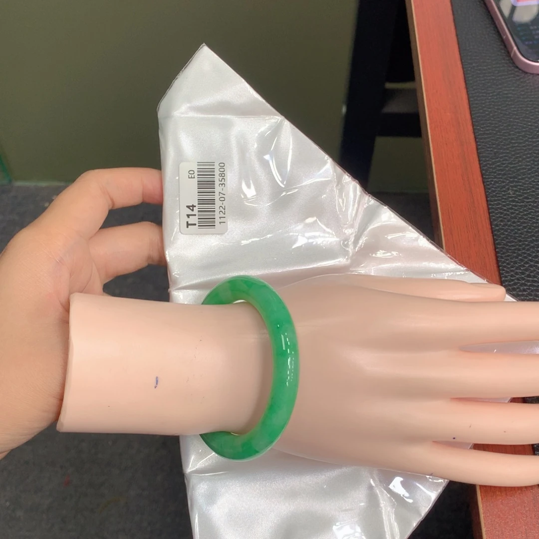 翡翠未镶嵌手镯51圆