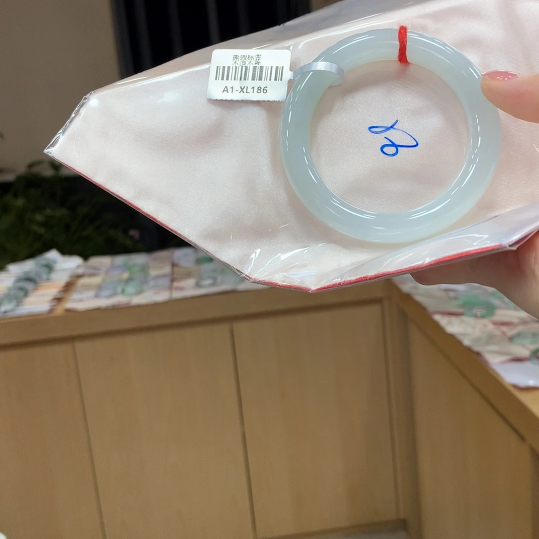 未镶嵌手镯翡翠不退不换