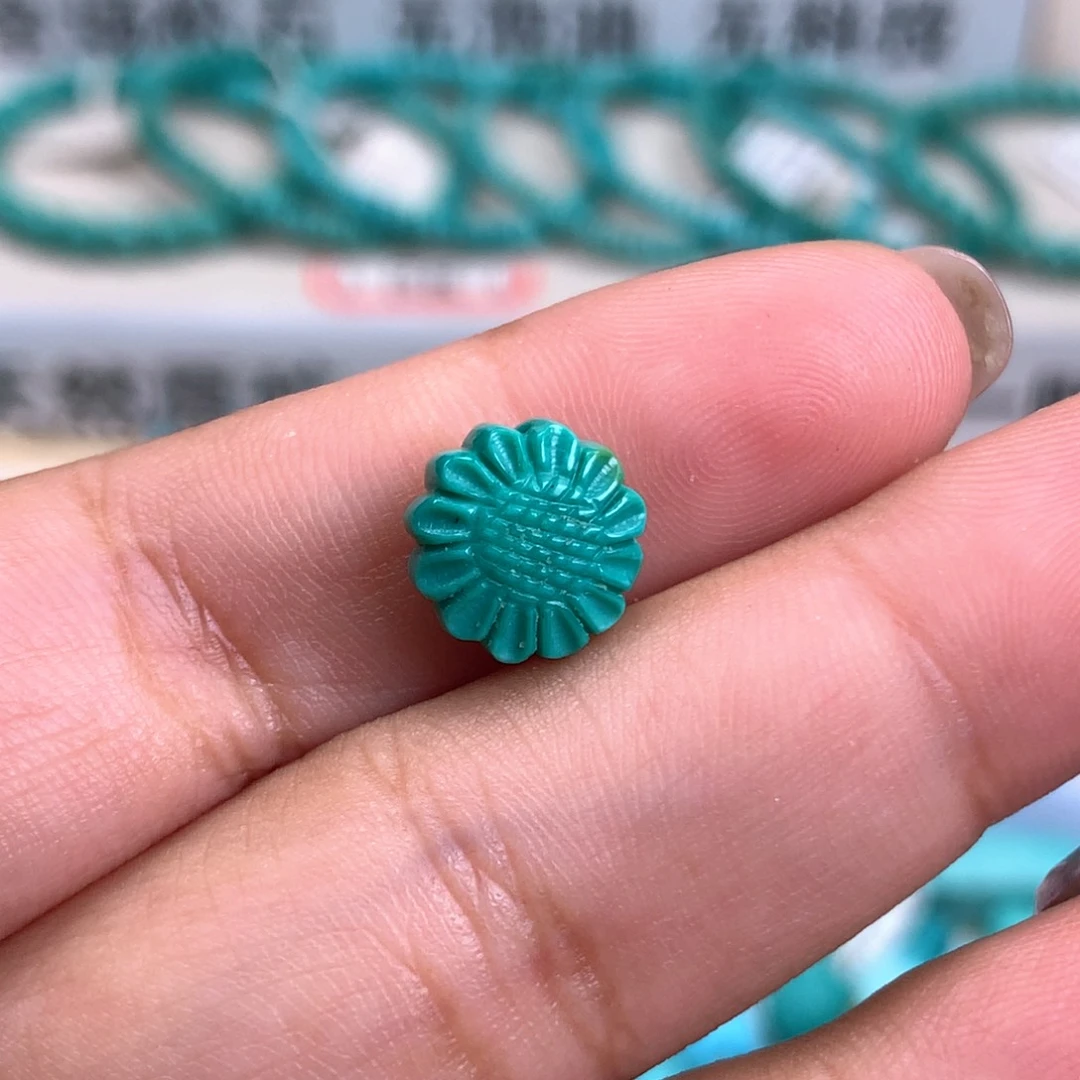 绿松石未镶嵌雕刻特价
