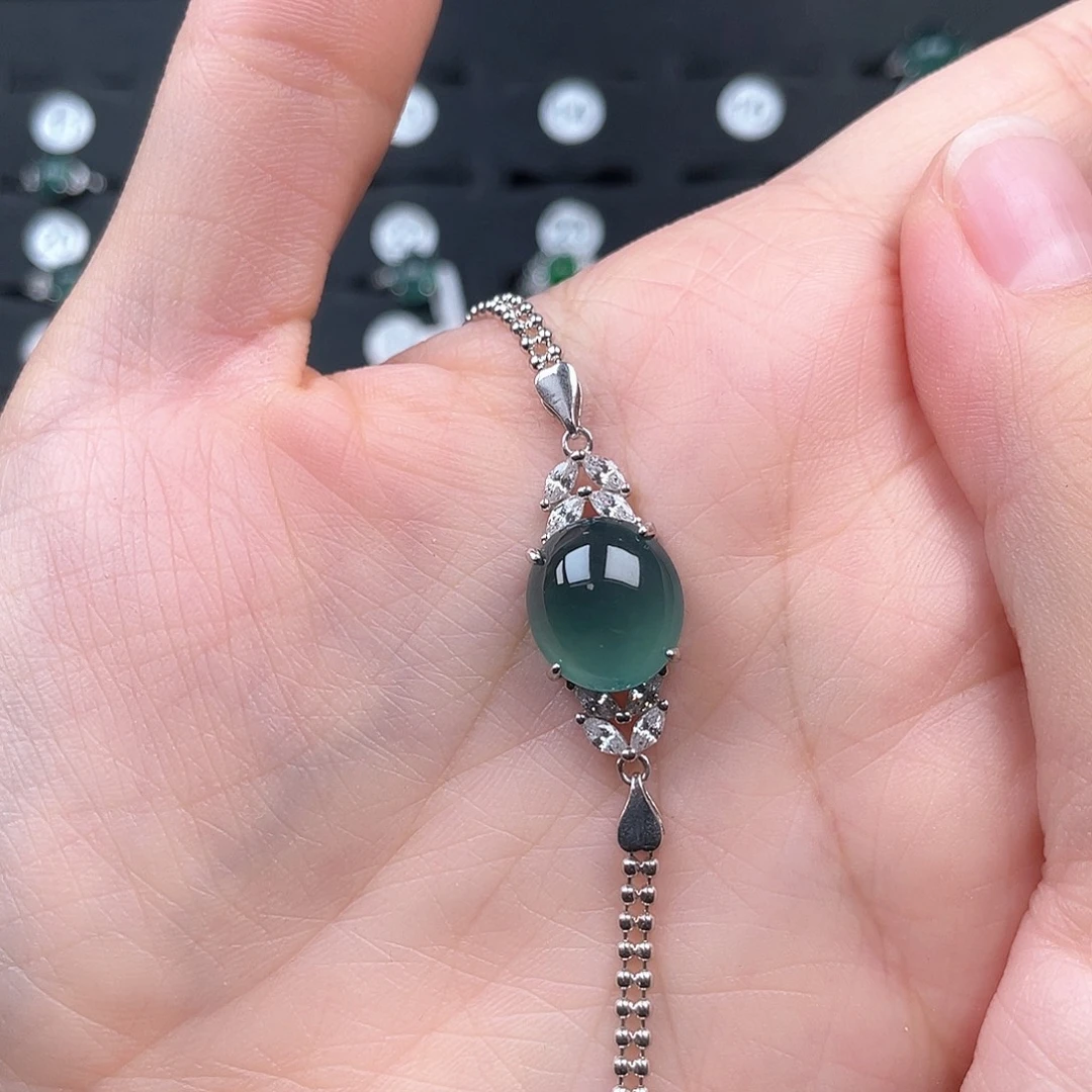 翡翠未镶嵌耳饰Ooooooo