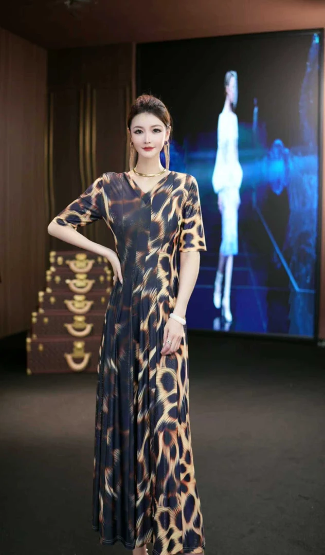 YINGHOU【曼曼】显瘦气质轻奢夏季法式设计师连衣裙D1293