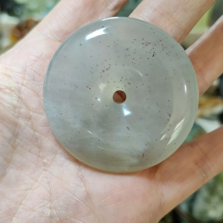 岫玉未镶嵌平安扣