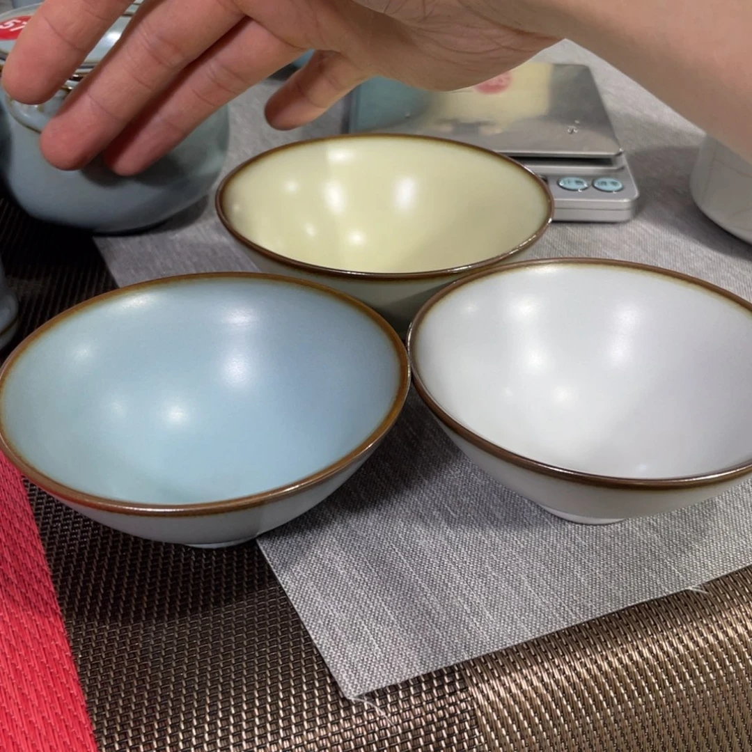 瓷片。。。。，。。。。。。。。