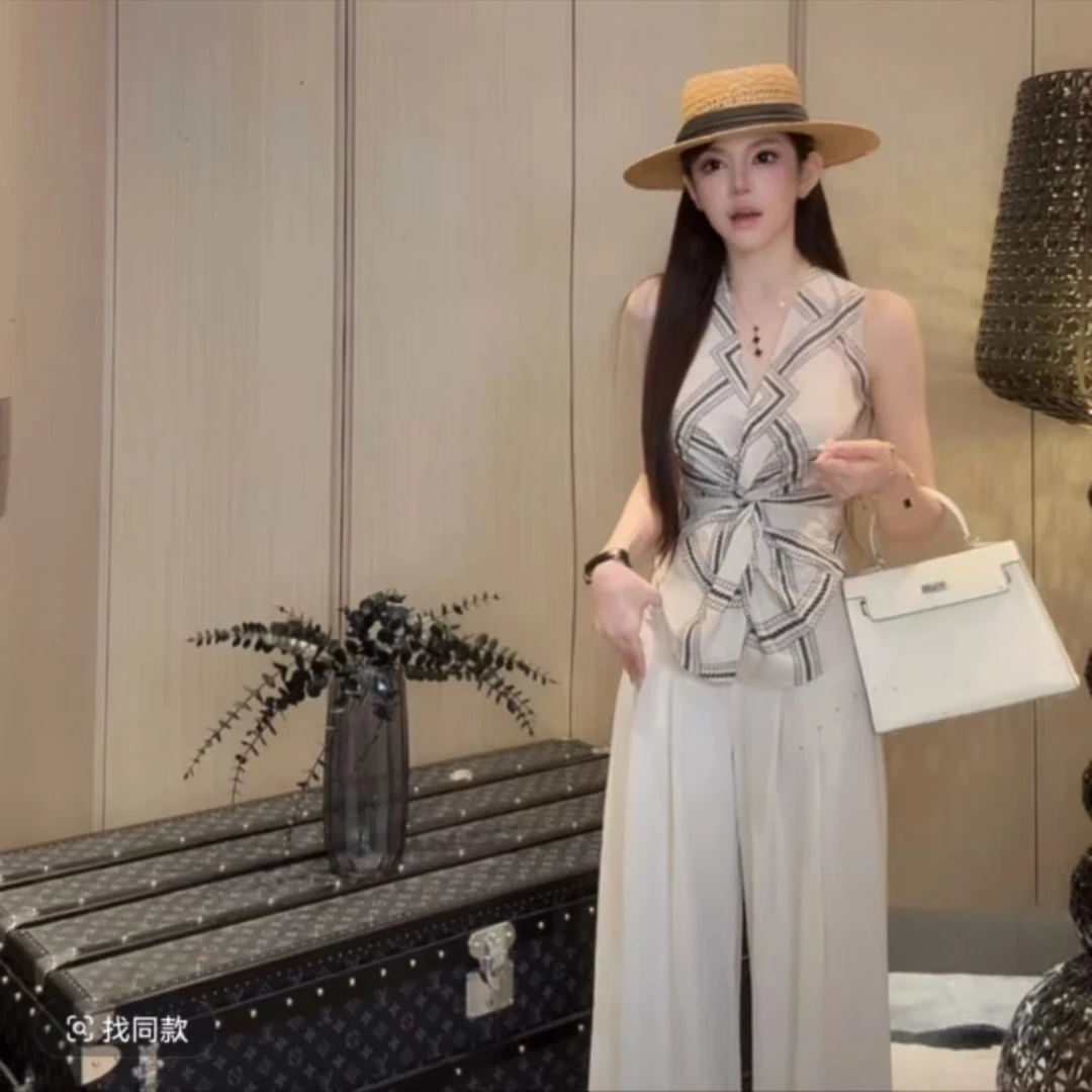 2025夏季设计感老钱风扭结无袖背心上衣显瘦百搭拖地休闲裤套装女