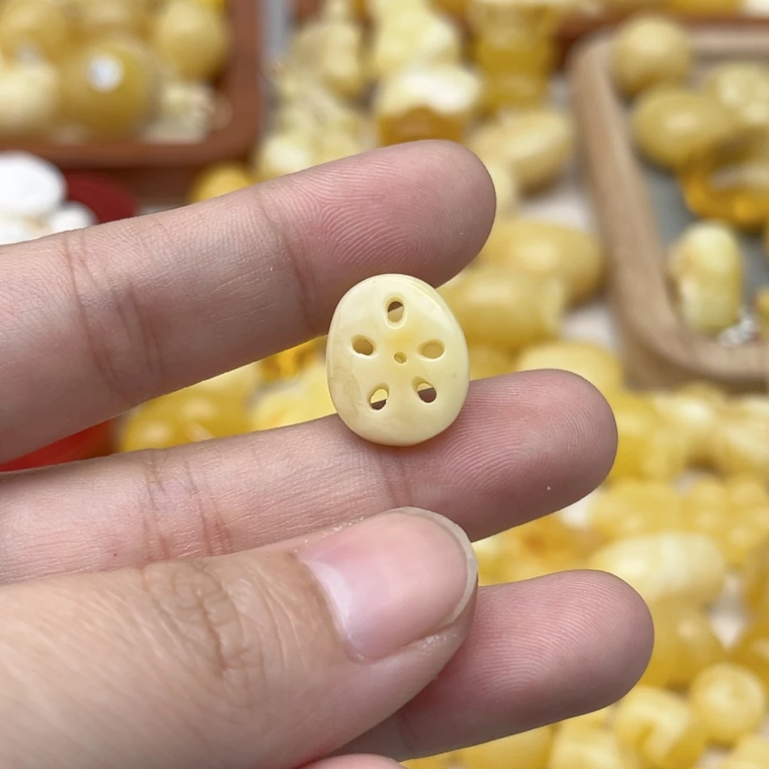 蜜蜡未镶嵌裸石天然