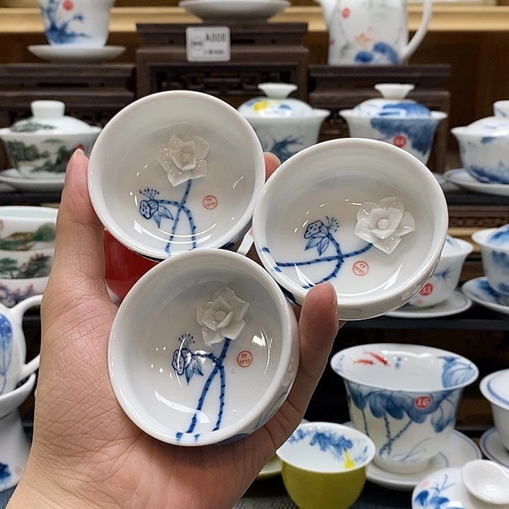 手绘浮雕荷花60cc三个装釉下彩微瑕福利款