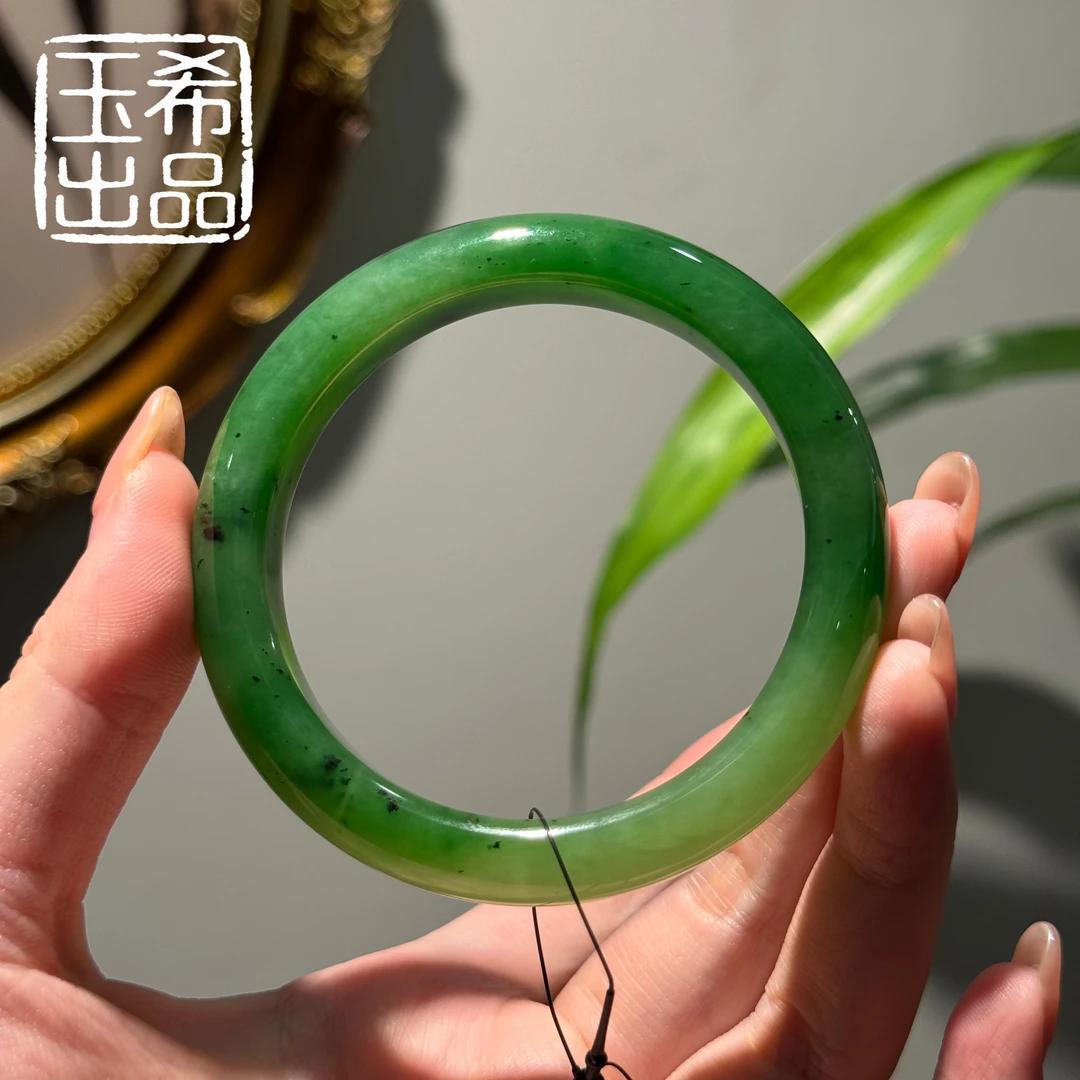 传承级 和田玉 俄料 伊尔库茨克 冰翠手镯 55+mm  Y573