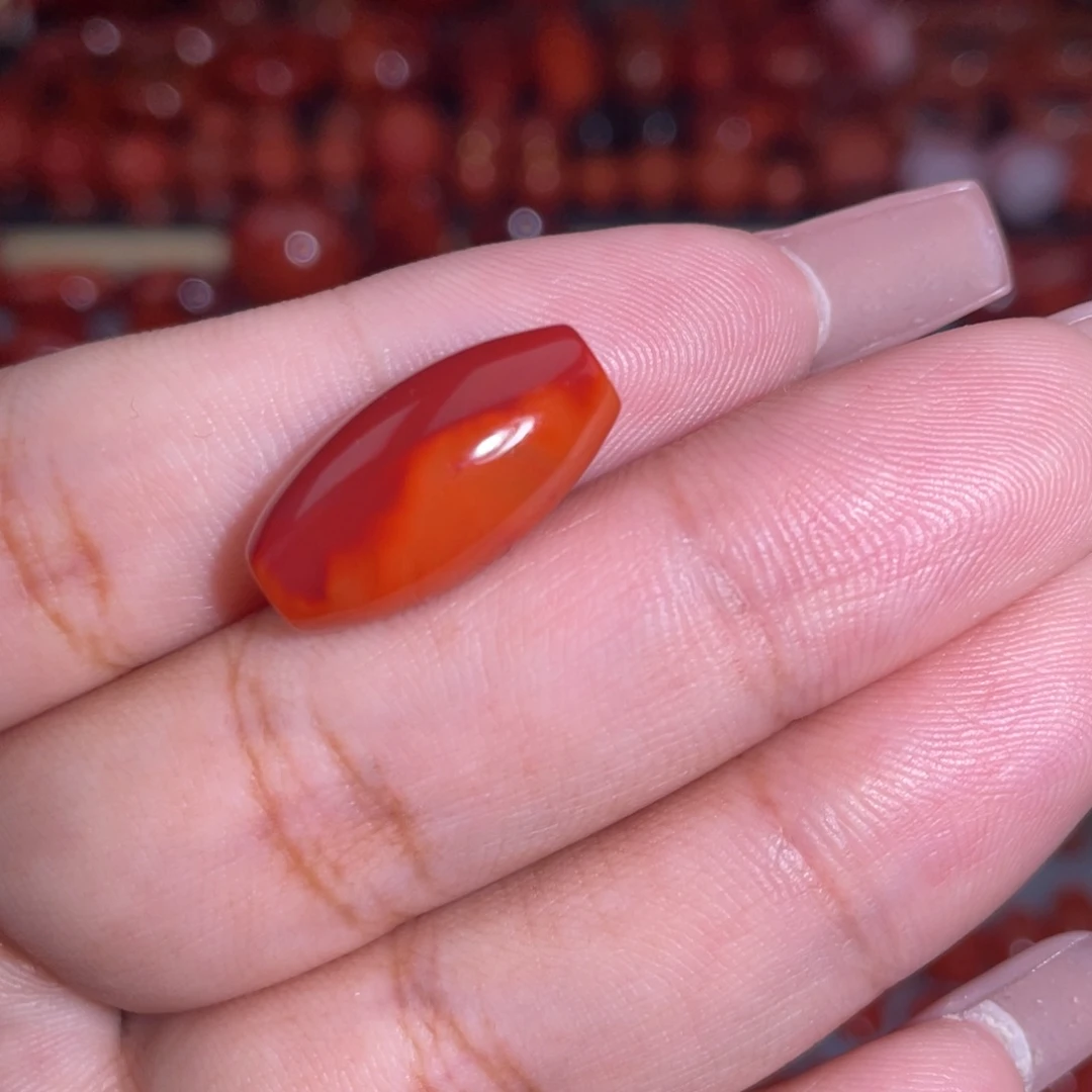南红玛瑙未镶嵌桶珠卡 10