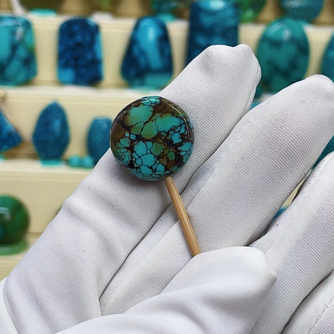 绿松石未镶嵌颈饰