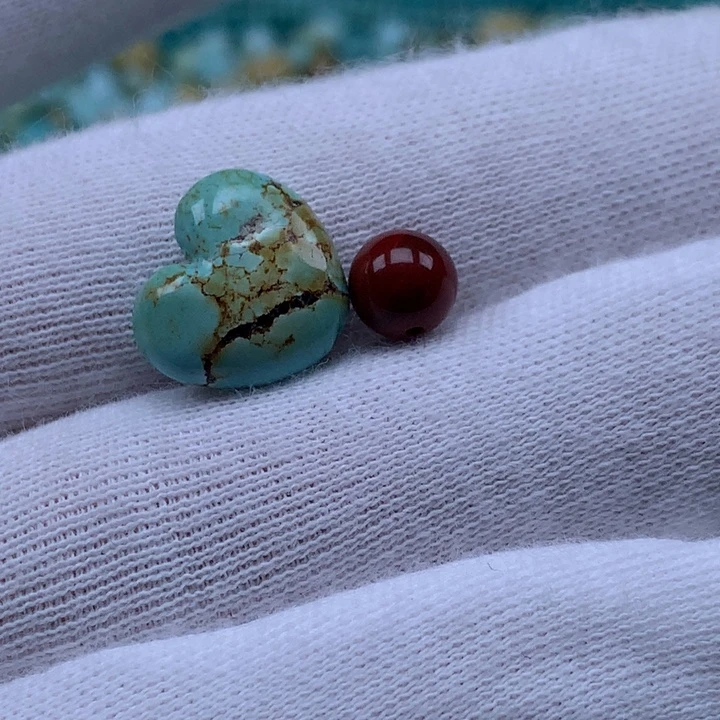 南红玛瑙未镶嵌珠宝奇石