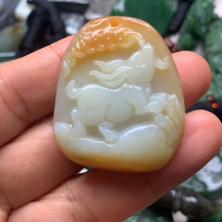 和田玉未镶嵌颈饰