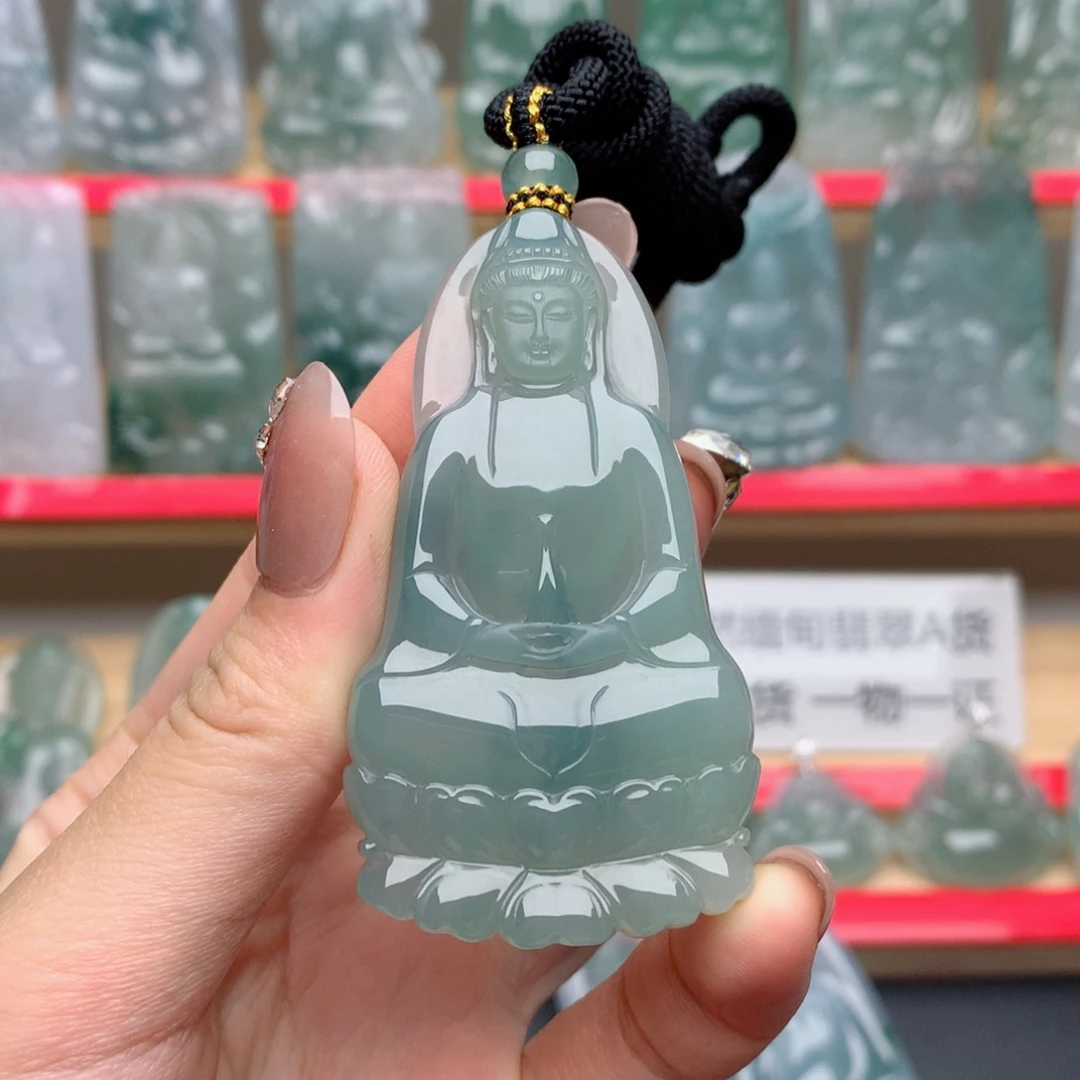 翡翠未镶嵌颈饰素衣