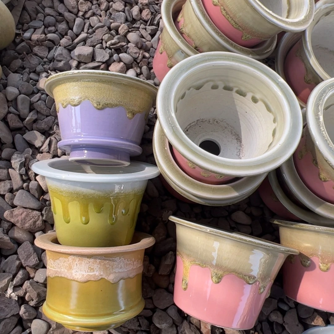 新疆包邮 中号花盆一个