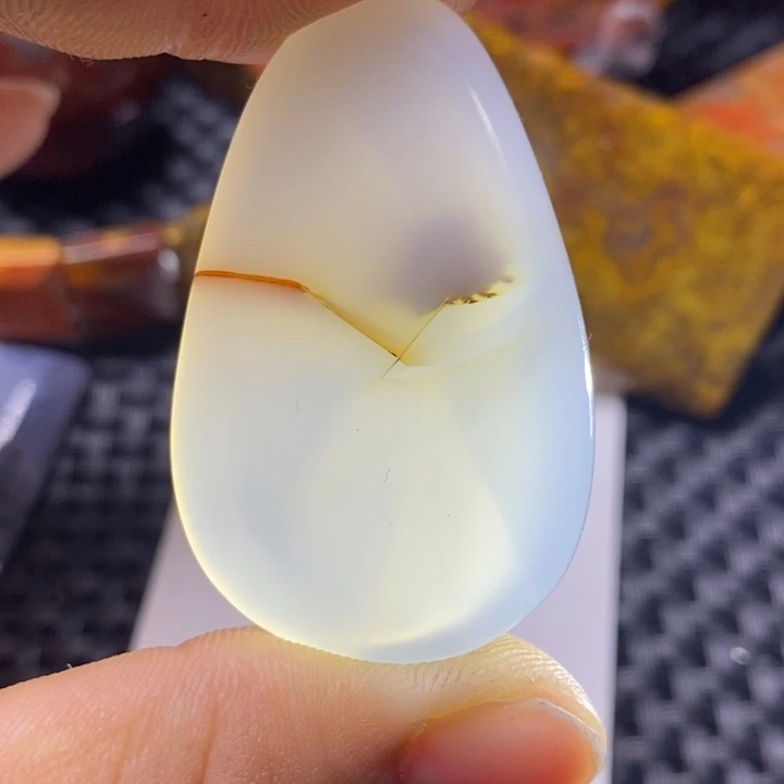 玛瑙/玉髓颈饰未镶嵌小*喜