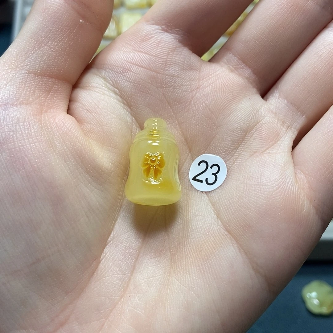 琥珀裸石未镶嵌O***u，