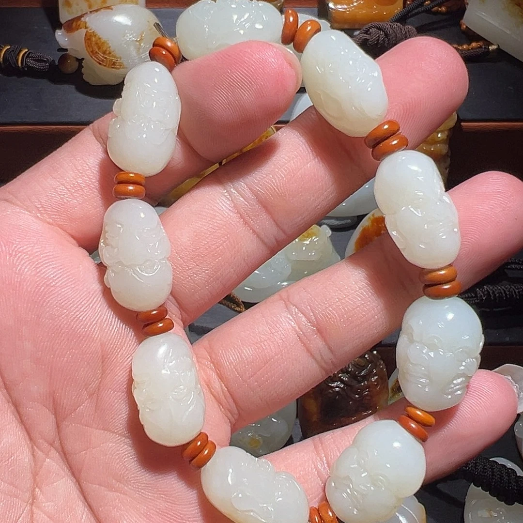 晓***…吊坠(不含链)未镶嵌和田玉