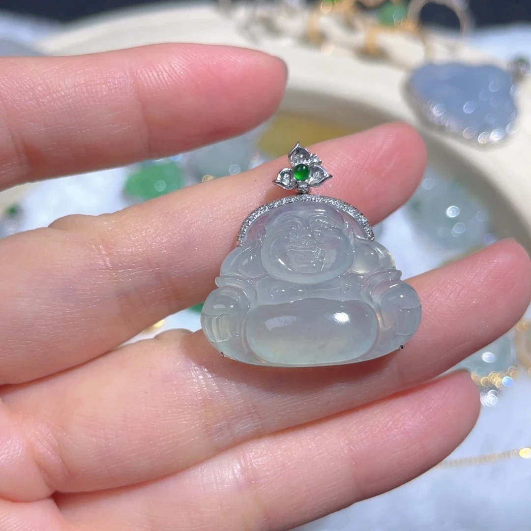 翡翠颈饰18K金镶嵌翡翠