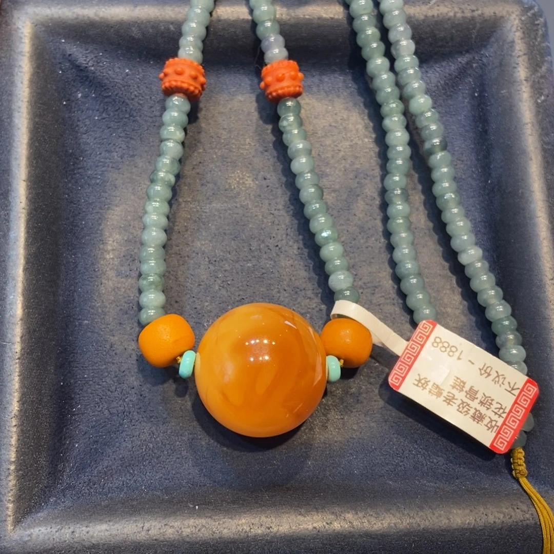 琥珀未镶嵌颈饰蜜蜡