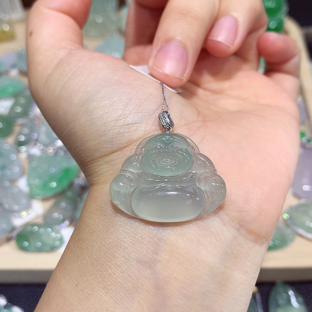 秋***_翡翠18K金镶嵌颈饰佛