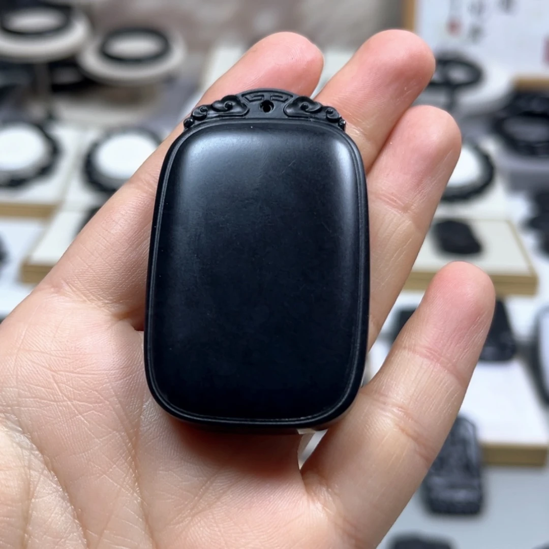 【闪购商品】和田玉（墨玉）面包56克左右羊脂未镶嵌巴***a