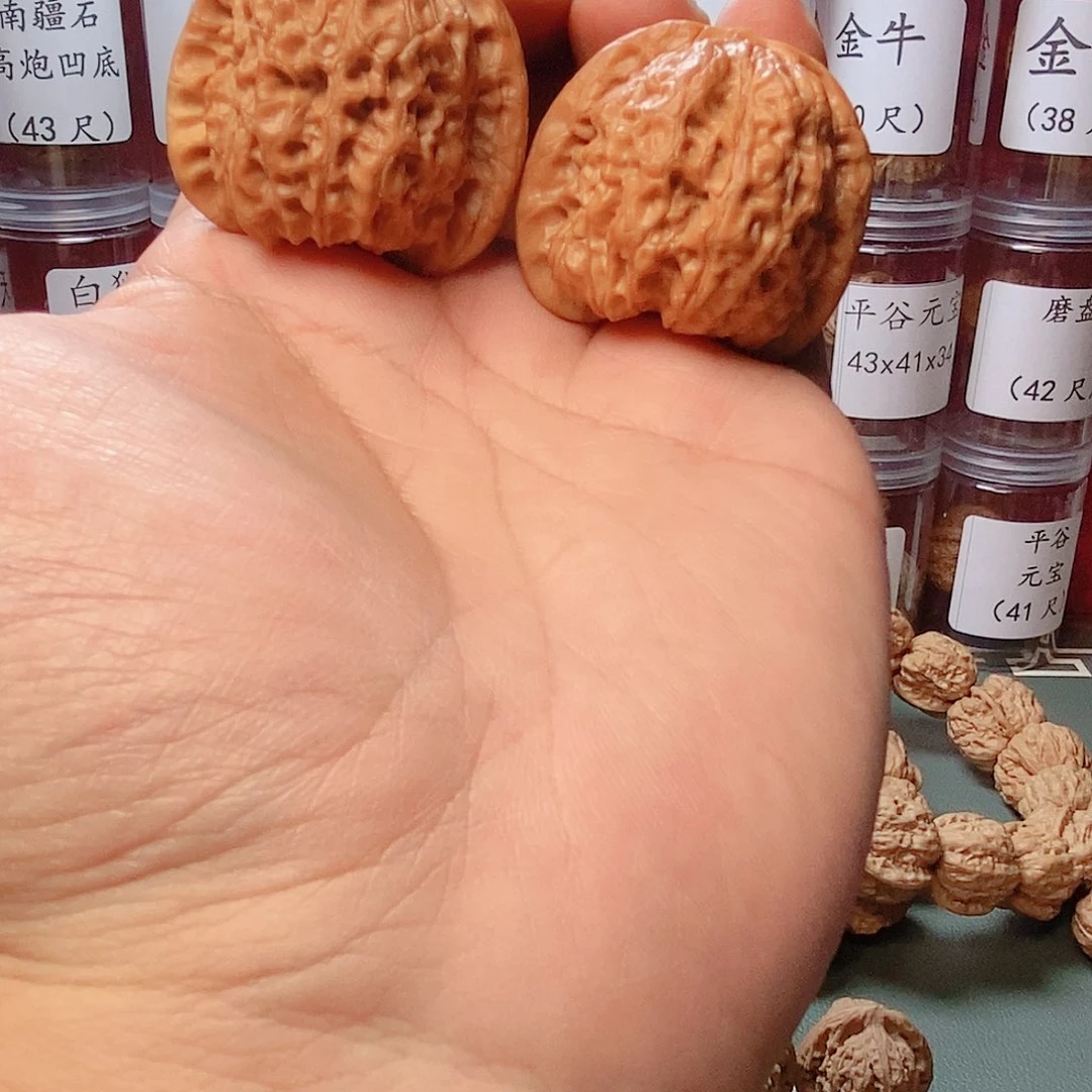 40尺寸血麒麟文玩核桃