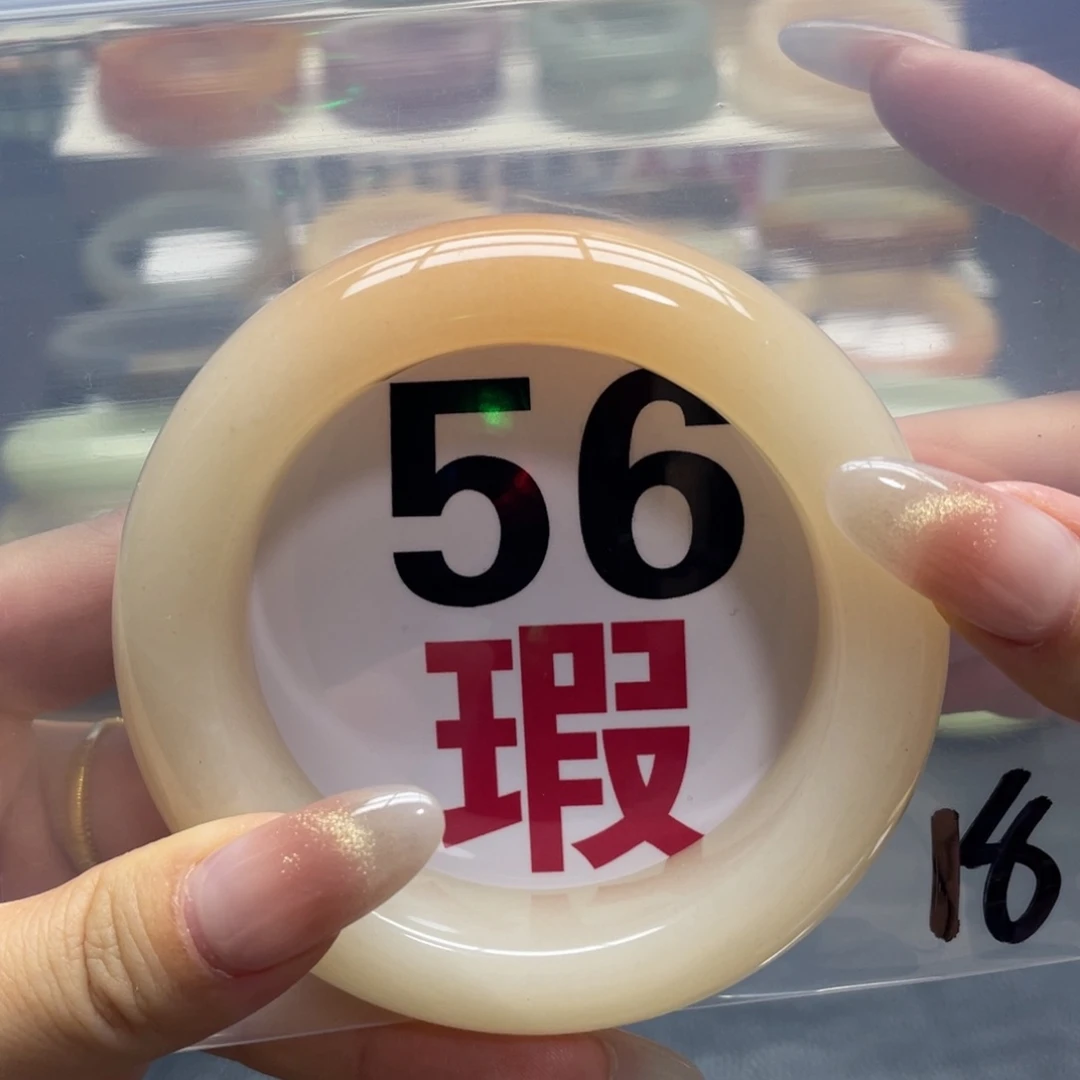 未镶嵌手镯石英岩玉