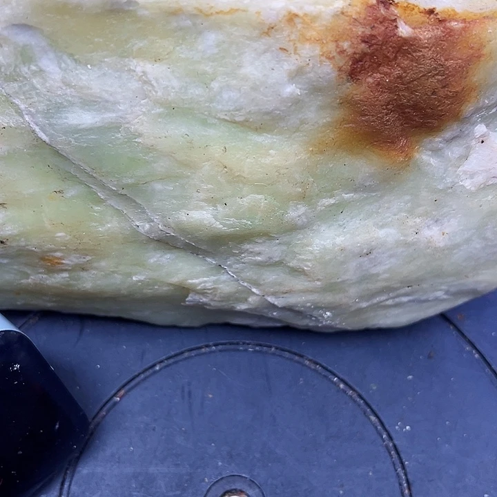 张***厂蛇纹石玉未镶嵌珠宝奇石12