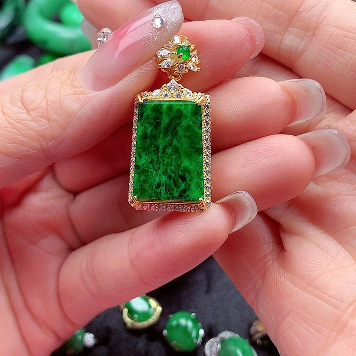 翡翠颈饰银S925镶嵌翡翠