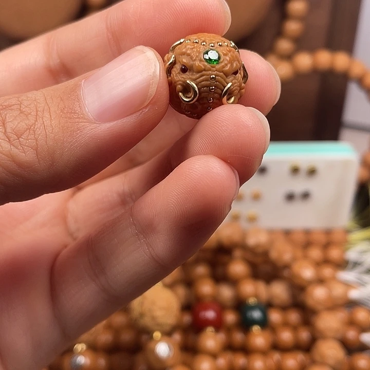 小***干猴头核桃吊坠象神
